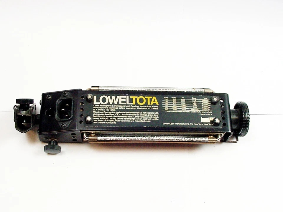 Lowel Tota-Light Tungsten Flood Light (120-240 VAC) | PARTS | $9 | #94 | - Image 2 of 3
