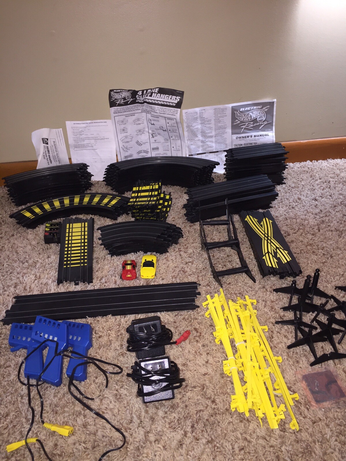 hot wheels cliff race