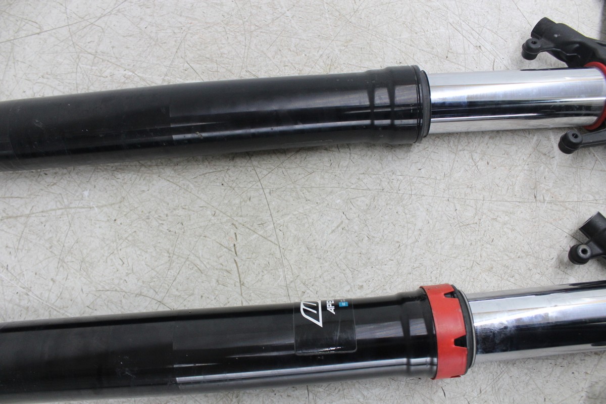 KTM1290super duke r 2013年式　ストックパーツ色々 20-24 KTM 1290 SUPER DUKE R WP FRONT FORKS SHOCK SUSPENSION SET