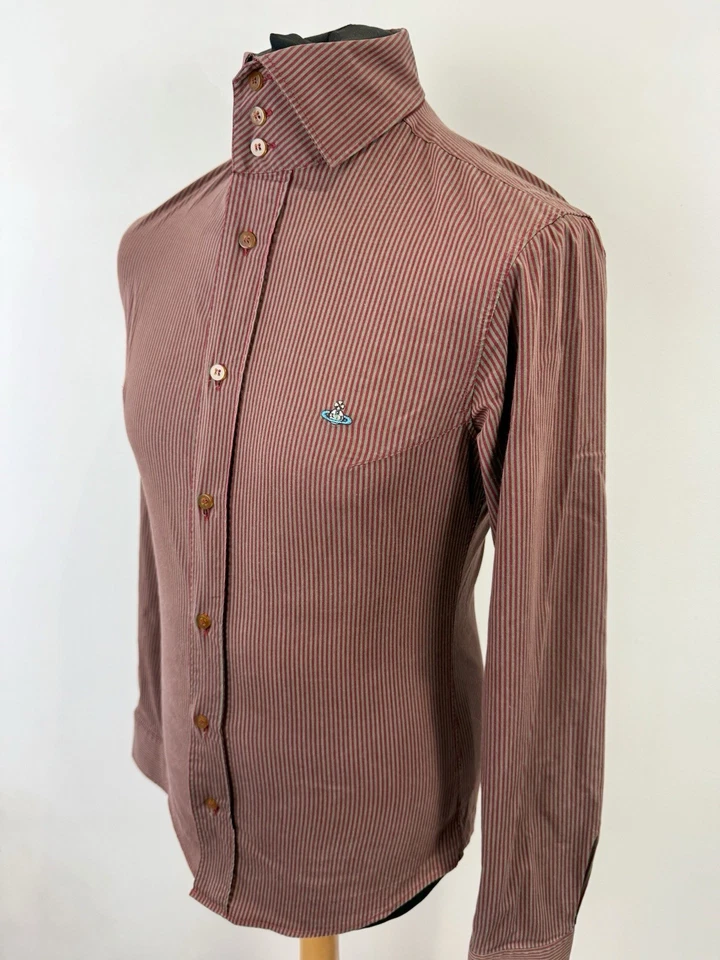 Camisa Inteligente Vivienne Westwood RAYAS ROJAS KRALL 3 BOTONES Talla Pequeña S Foto 2 de 4