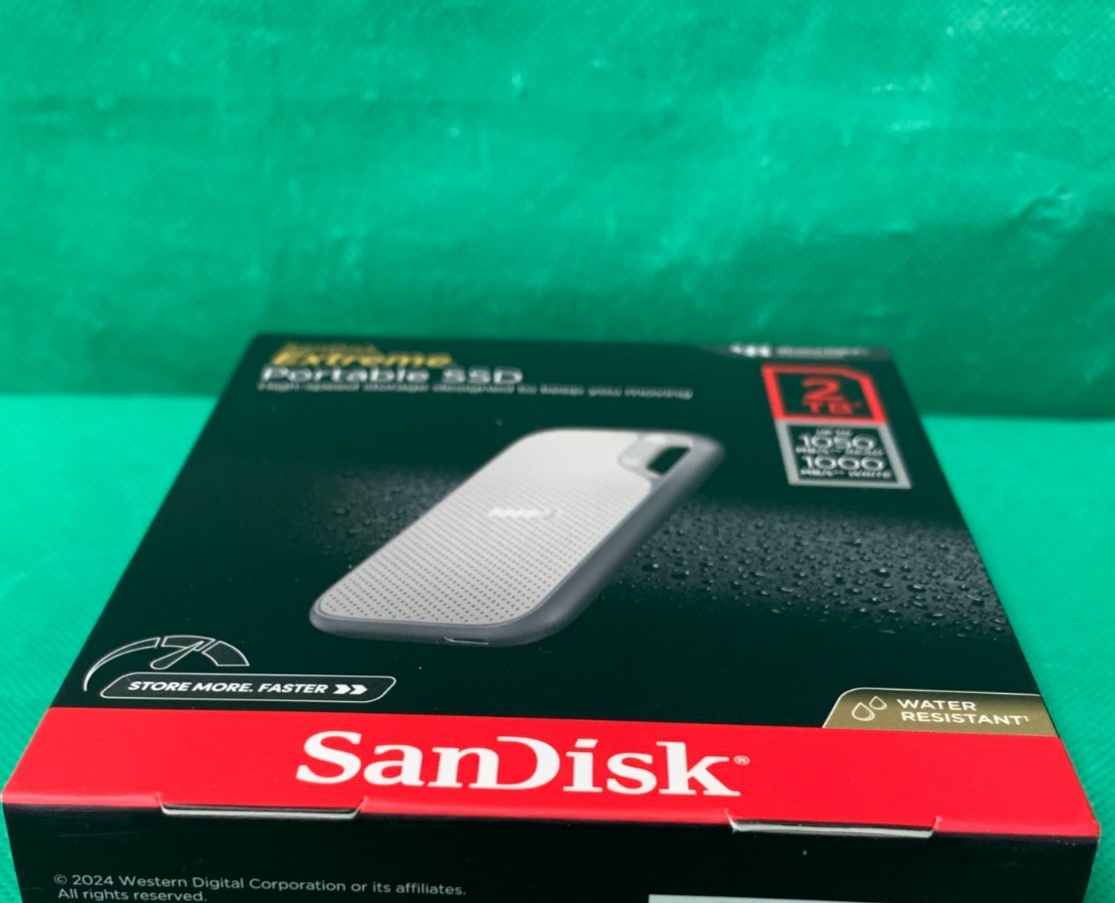 SanDisk 2TB Extreme External Portable SSD Up to 1050MB/s (SDSSDE51