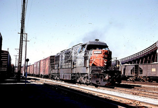 SOUTHERN PACIFIC KM #9007 @ Oakland Ca. 8/1965 ORIG KODACHROME? SLIDE