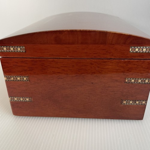 Cherry Inlaid Lacquered Large Jewelry Box With Lock & Key - Picture 9 of 10