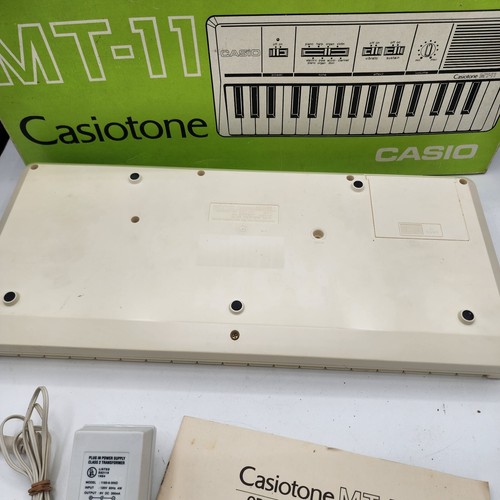 Casio Casiotone MT-11 Electronic Keyboard Analog 32 Key w Original Box + Manual - Picture 8 of 11