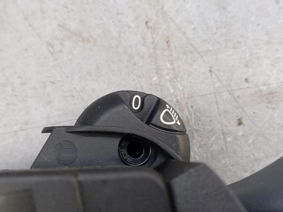 Interruptor De Luz Para SMART CABRIO (450) 0.6 0015814V001C96A - Imagen 4 de 4