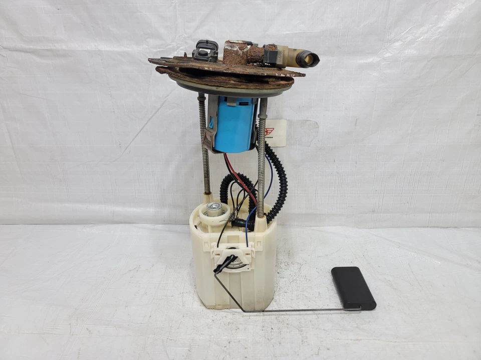 Bomba de combustible del motor Hummer H3 2006-2008 3,7 L OEM 19370178 Foto 3 de 4