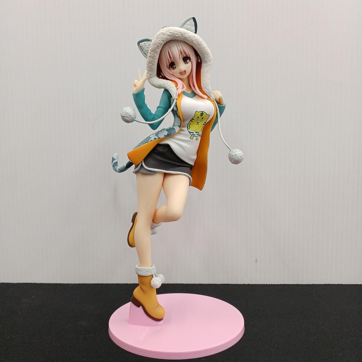 USED] Gift Super Sonico Tiger Hoodie Ver. 1/8 Complete