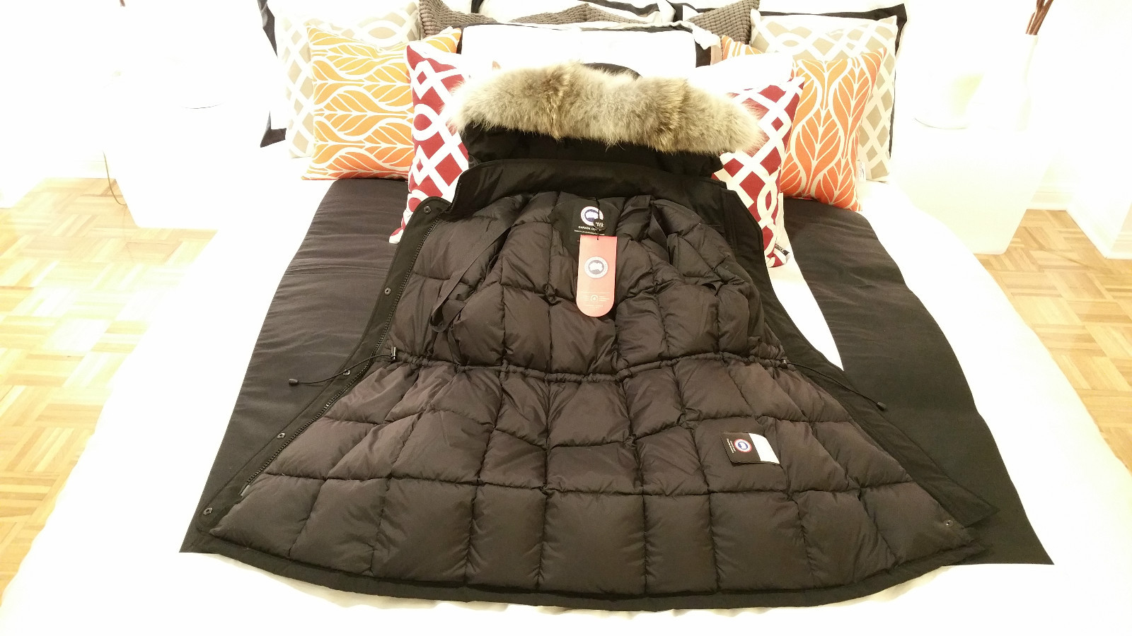 BRAND NEW RED LABEL EDITION BLACK CANADA GOOSE TRILLIUM SMALL PARKA JACKET image 4