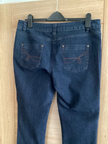 Jeans by Debenhams size 14 dark navy great condition - Picture 4 of 5