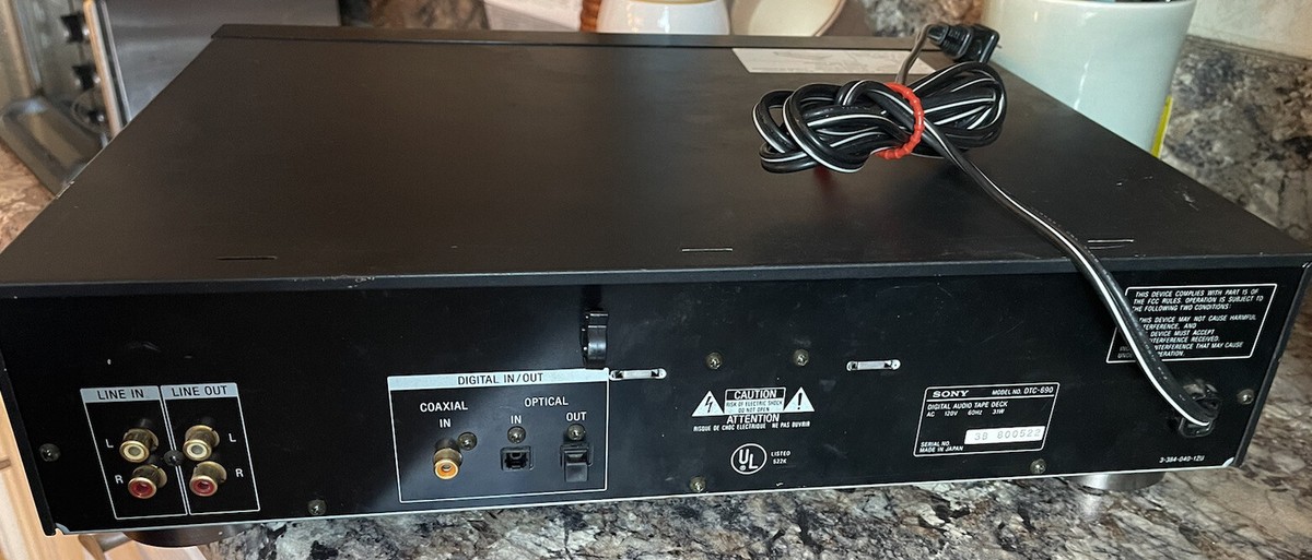 Sony DTC-690 Digital Audio Tape DAT Deck Player Recorder w Sony DTC-690 Digital Audio Tape DAT Deck Player Recorder w