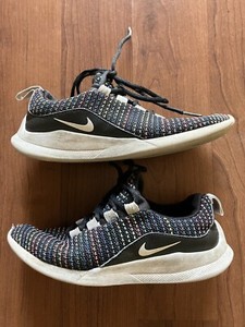 NIKE - Girls Sneakers Shoes - Size Youth 3.5Y  NR!