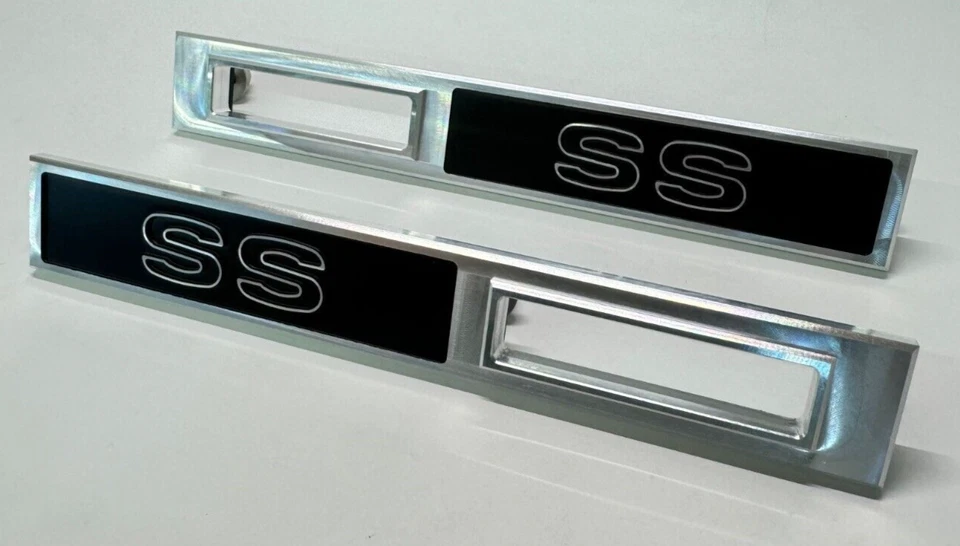 1969 Chevy Chevelle 'SS' Emblem Side Marker Light Bezel Front Fender - Image 3 of 4