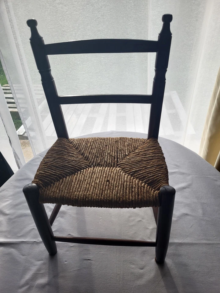 Chaise Enfant Ancienne en Bois et Paille  - Photo 3/3