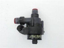 Pompe à eau BMW 745