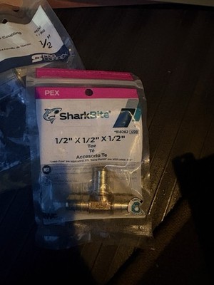SharkBite PEX Lead-Free Brass Tee 1/2 in x 1/2 in x 1/2 in MPN 818262 One-Piece