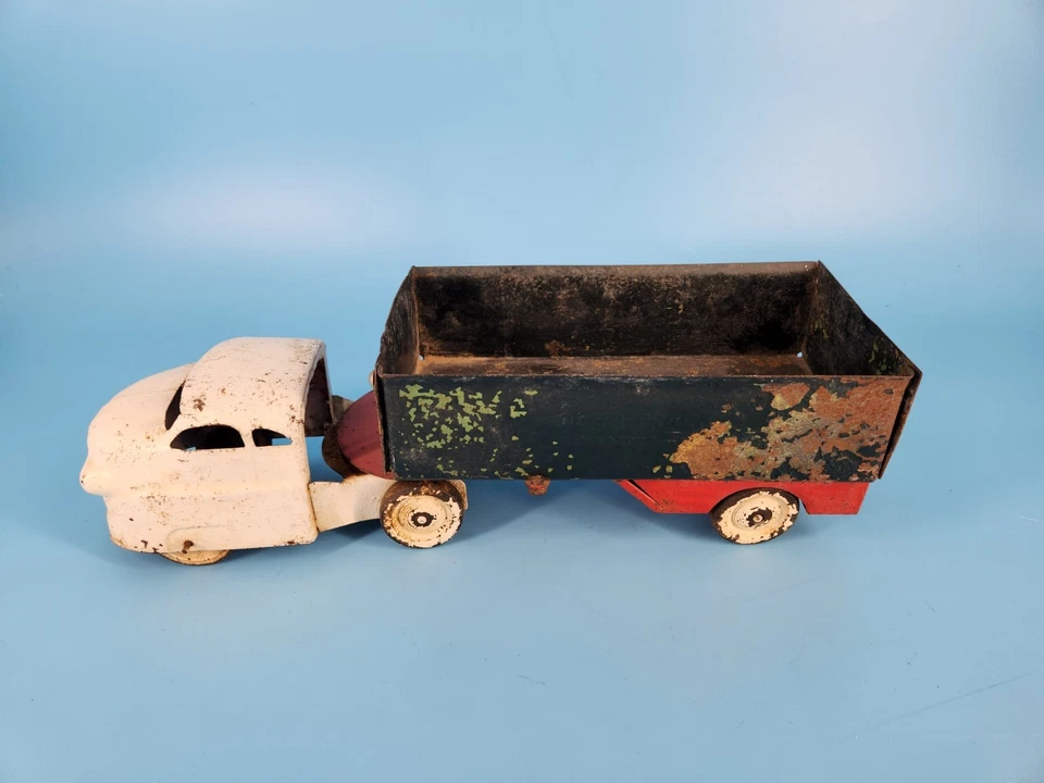 "Camión de proyecto de hojalata Wyandotte Toys de metal prensado original antiguo de la década de 1930 17"" de largo" Foto 2 de 4