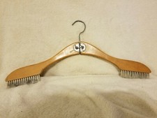 VINTAGE MID CENTURY RETRO TRAVELLING FOLDING COAT HANGER WITH CLOTHES BRUSHES