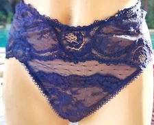 Victorias secret Rare Vintage M Navy 💙 Lace High Waist Embroidered Thong Panty 