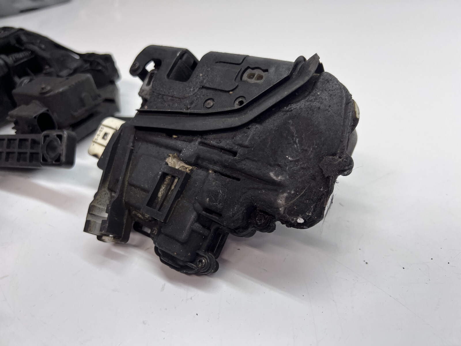 LAMBORGHINI AVENTADOR DRIVER LEFT DOOR LOCK CONTACT SWITCH OEM 471837011