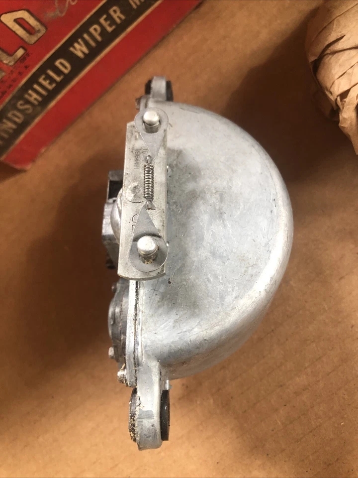 1946-47 CADILLAC SERIE 60-62 TRICO MOTOR LIMPIAPARABRISAS EN CAJA SSR 4-7 Foto 4 de 4