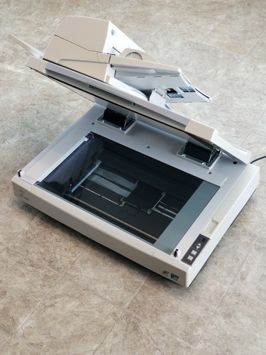 Fujitsu fi-5750C Flatbed Image Scanner WORKS GREAT!! SEE PICTURES FOR DEFECTS!!! - Picture 9 of 12
