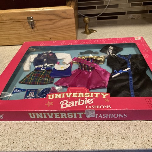 1998 Mattel Barbie University Fashions Blue Graduation Box Damage NIB - Picture 11 of 11
