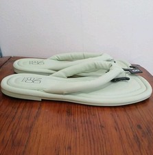 No Boundaries Women's Size 8 Green Puffy Thong Flip Flop Sandals Memory Foam NWT