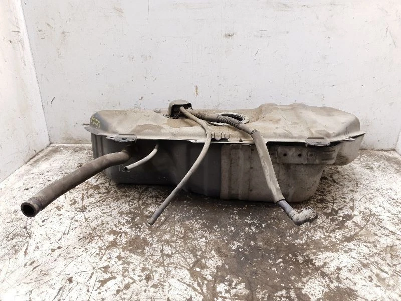 03-05 TOYOTA ECHO 1.5L FWD AT GAS FUEL TANK Foto 3 de 4