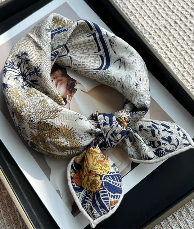 70% Cashmere 30% Silk Bandana Shawl Blue tree Print Neckerchief Scarf 26''Wrap