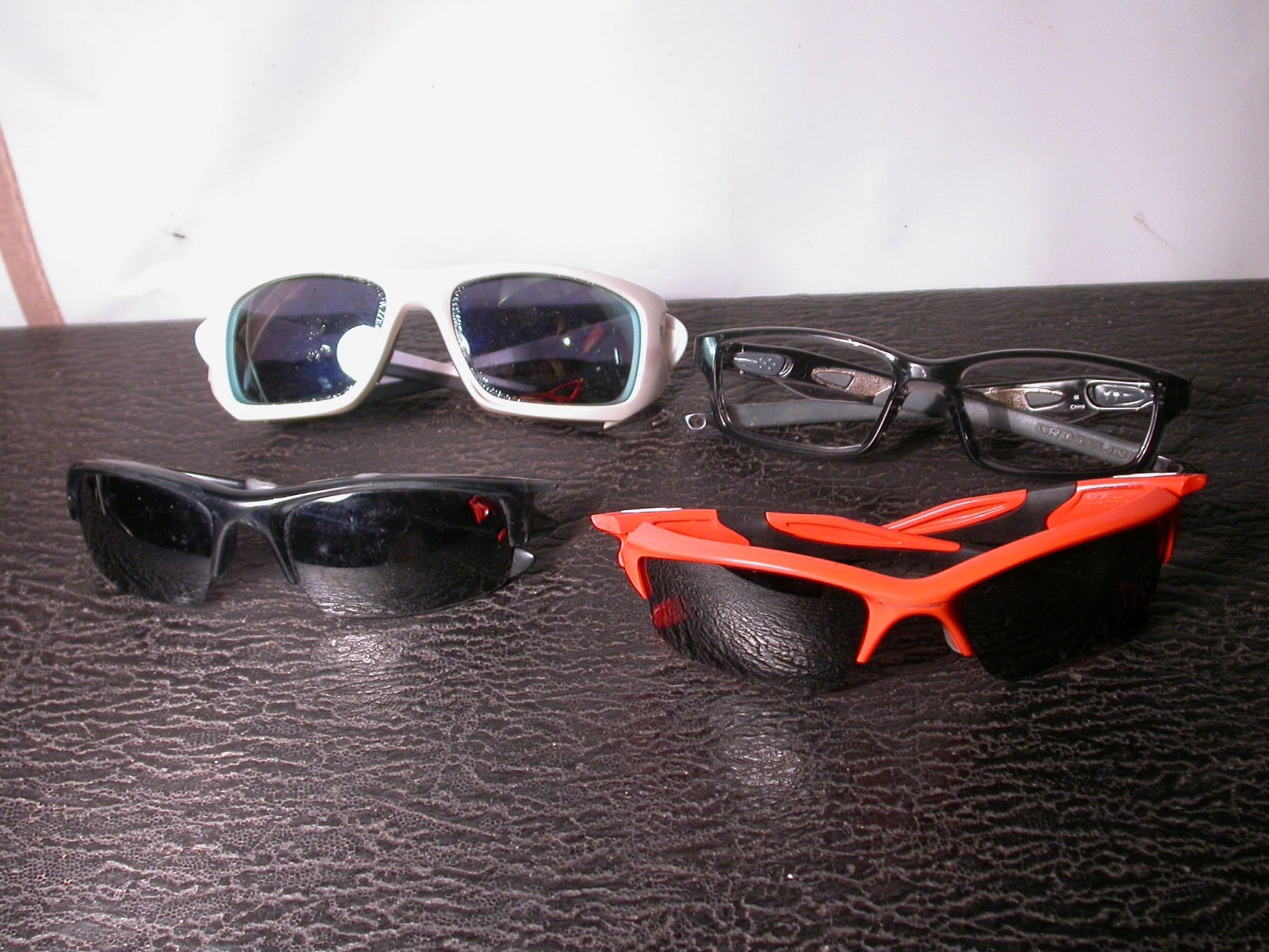 Oakley Sporty Mens Sunglasses Shades Made In USA LOT FOR PARTS