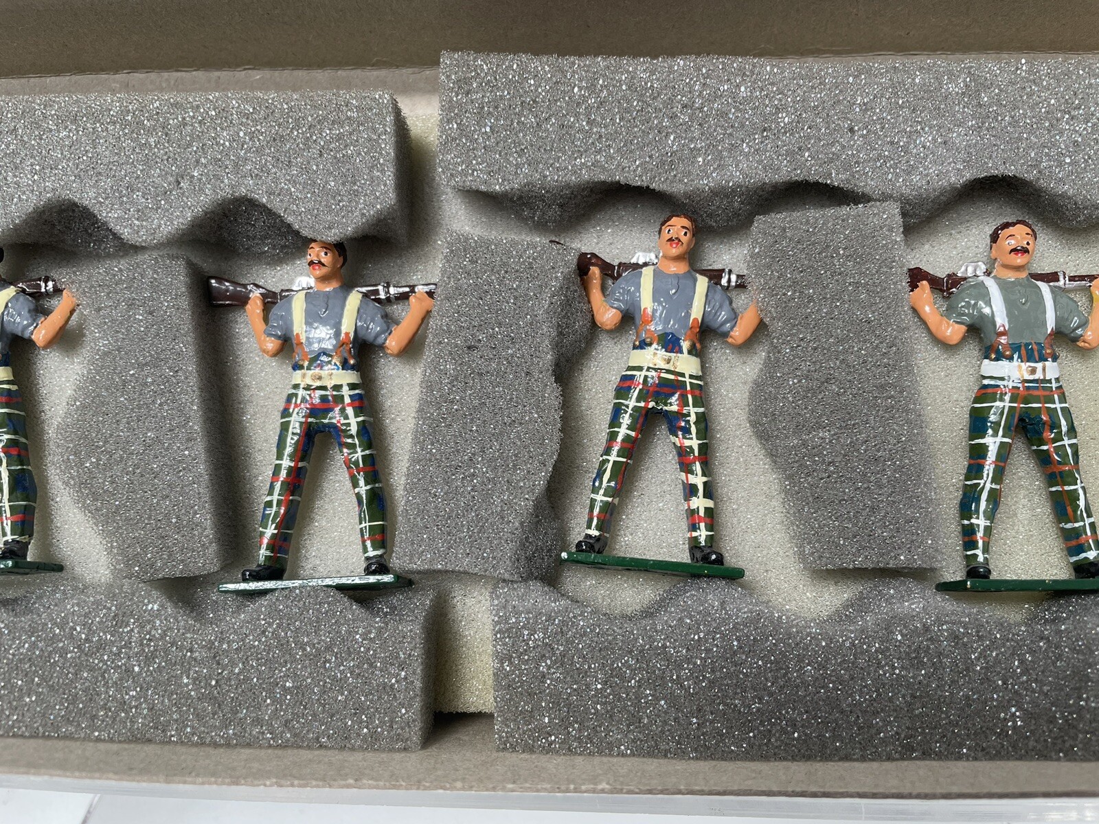 Picture 4 of 12
