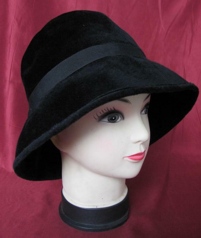 VINTAGE 1970s LADIES BLACK FELT HAT eBay