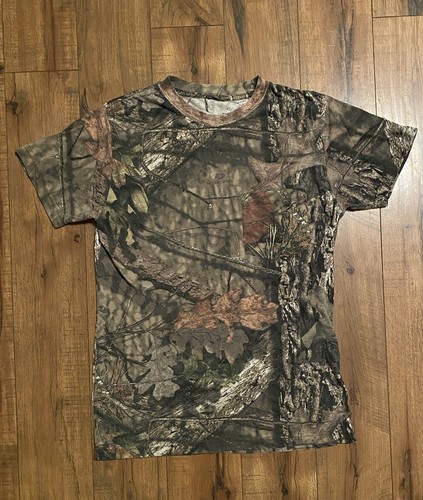 #310 Mossy Oak T-Shirt Lg Pocket On The Front Chest 38” Length 26” Multicolored
