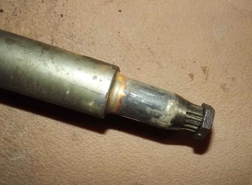 Mariner 115 HP Drive Shaft 20" Long Shaft PN 76036 1973-85 Measures 32" - Image 4 of 4