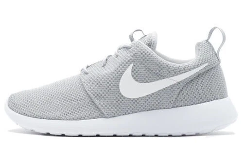 Roshe run homme noir et best sale blanc