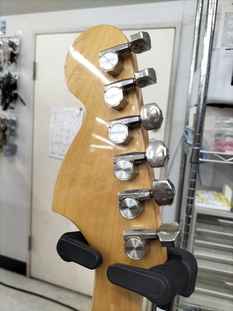 FERNANDES FST-70l 3 Tone Sunburst Made in Japan 1970s FERNANDES FST-70l 3 Tone Sunburst Made in Japan 1970s