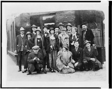 Man Ray,Mina Loy,Tristan Tzara,Jean Cocteau,Ezra Pound,Jane Heap,Kiki,Dennison