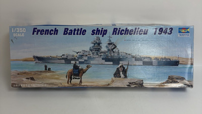Trumpeter 1:350 Französisches Schlachtschiff Richelieu 1943 05311 Modellbausatz