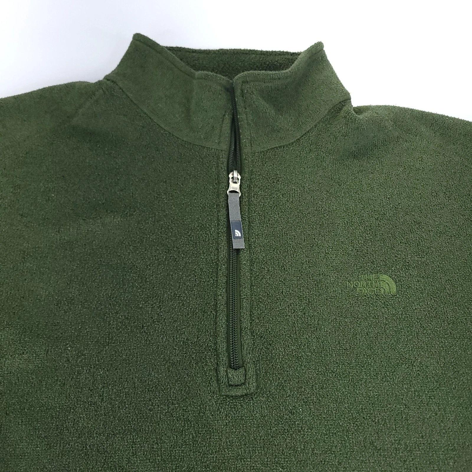The North Face Fleece Pullover Men XL Green Forest Green Quarter Zip Sweater - product detail image 2