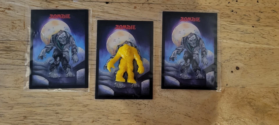 Vintage Monster in my Pocket Lot Figures MIMP Behemoth and card... lot 60 - Image 3 of 4