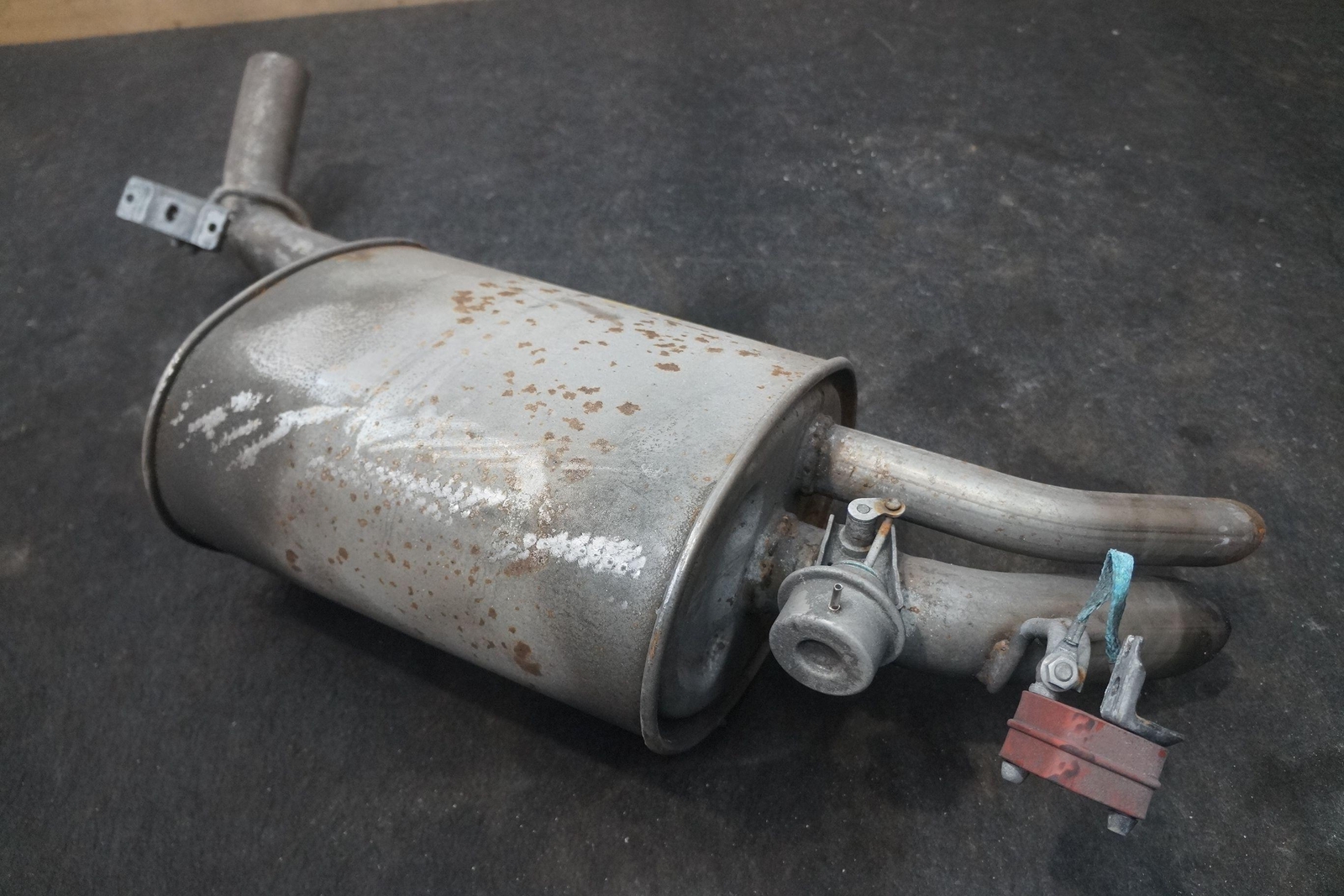 Rear Left Exhaust Muffler Silencer Tail Pipe OEM Rolls Royce Phantom 2004