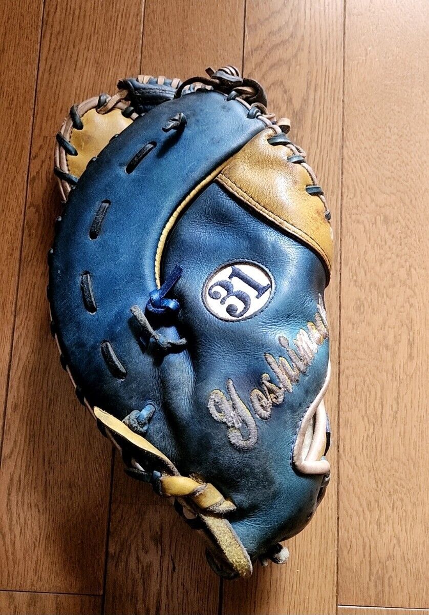 Yokohama Baystars Yuki Yoshimura #31 Autographed Game-Used Yokohama Baystars Yuki Yoshimura #31 Autographed Game-Used