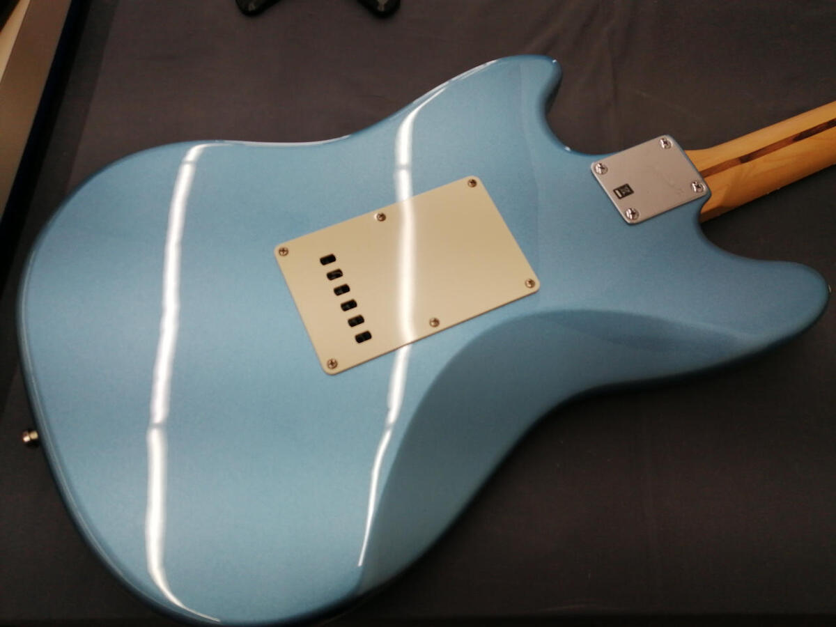 Squier FSR Cyclone Electric Guitar Pearl Blue Used From Squier FSR Cyclone Electric Guitar Pearl Blue Used From