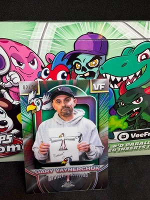 Topps Chrome VeeFriends Gary Vaynerchuk Green CG-GV /99
