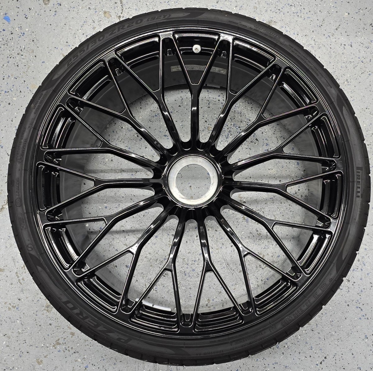 Lamborghini Aventador Center Lock Front Wheel 470601017AE Black SV