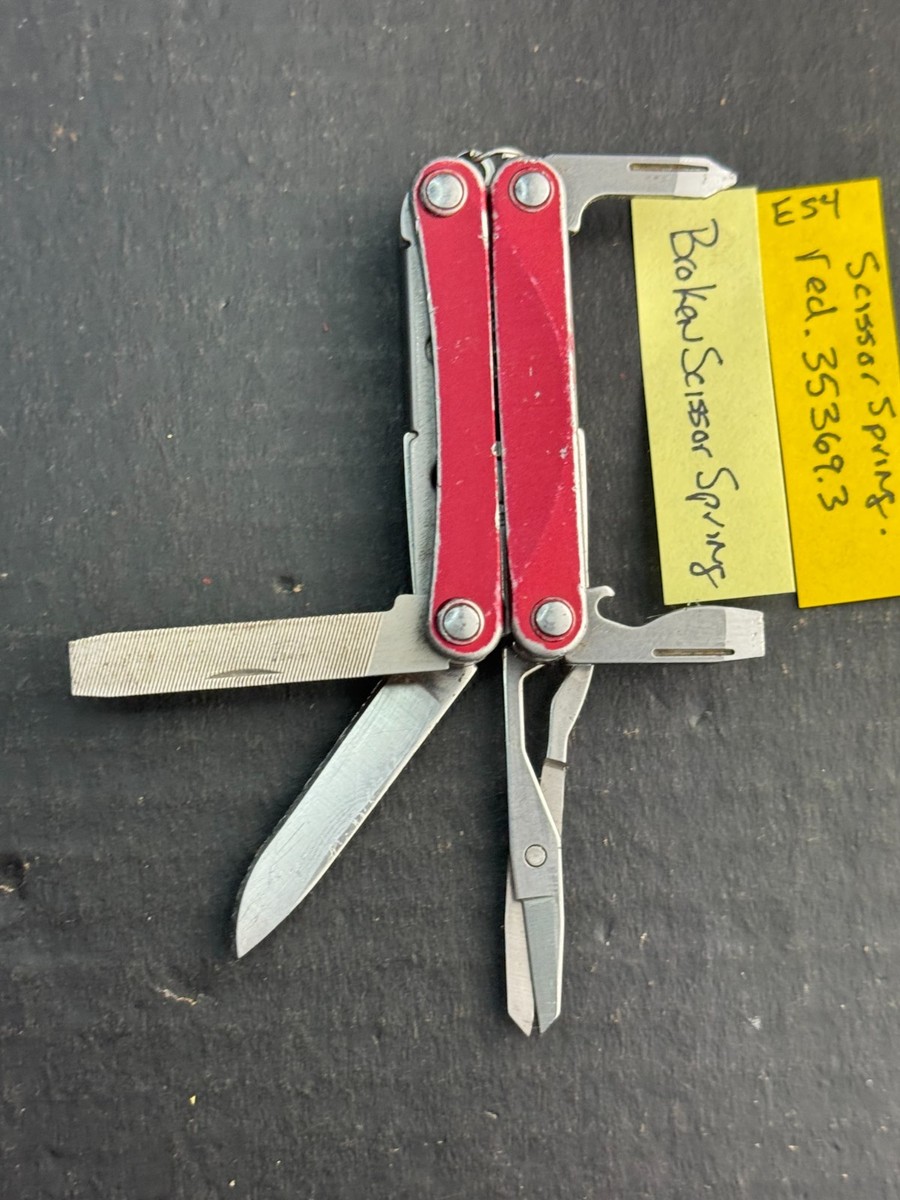 Leatherman Squirt ES4 Multi-Tool Knife Wire Strippers Electrician
