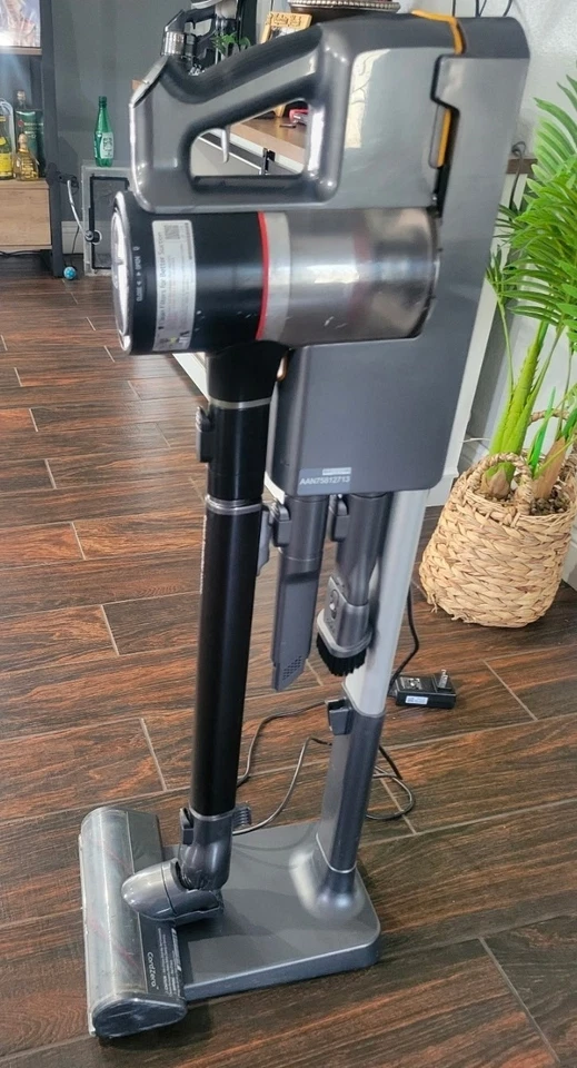 LG CordZero A9 Kompressor A927KGMS Gray Stick Vacuum Cleaner - Image 2 of 4