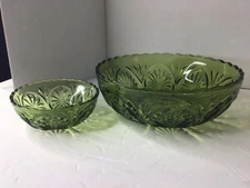 Vtg Glass Bowls Clear Emerald Green Starburst Service Set Preowned 8”, 4”