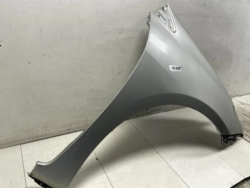 Toyota Sienna XLE 2007 guardabarros delantero derecho del lado del pasajero gris plata sombra Foto 3 de 4