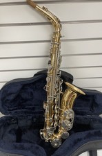 Jupiter JAS-669-667 Alto Saxophone With Case